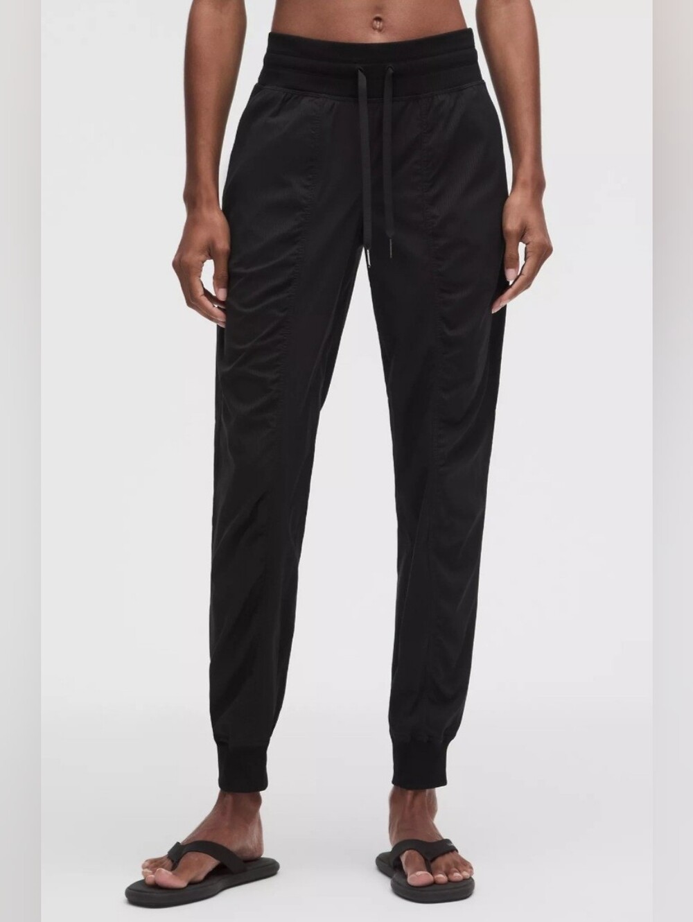 Lululemon Dance Studio Mid-Rise Jogger Full Length Black Lightweight Pants size4